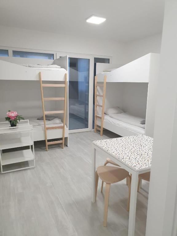 Betariel'Com Westbahnhof M Apartment Viena Exterior foto